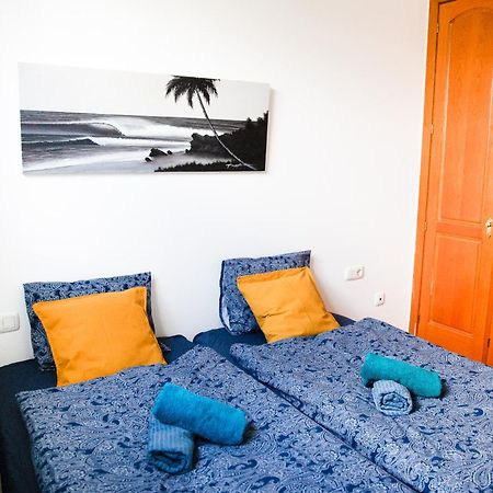 Surf Dream Surfhouse Hostel คอร์ราเลโฮ ภายนอก รูปภาพ