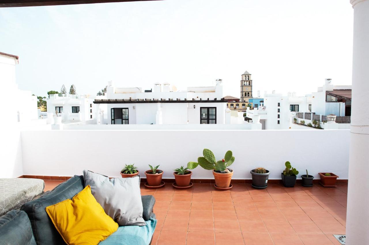 Surf Dream Surfhouse Hostel คอร์ราเลโฮ ภายนอก รูปภาพ