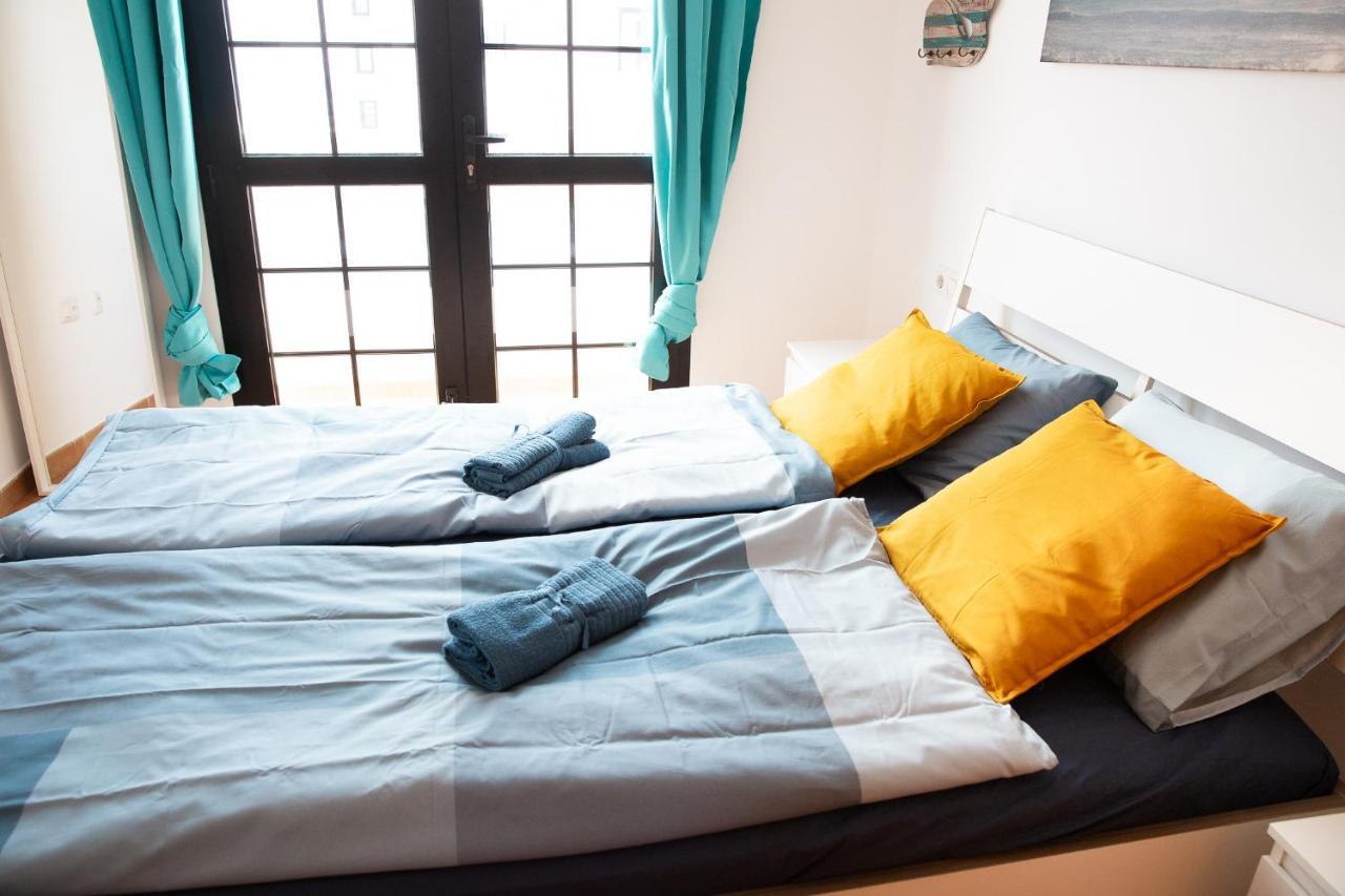 Surf Dream Surfhouse Hostel คอร์ราเลโฮ ภายนอก รูปภาพ