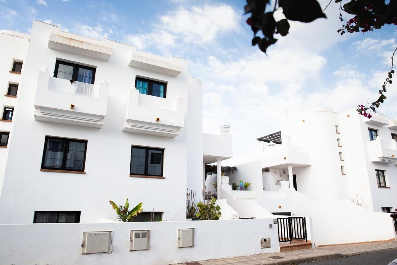 Surf Dream Surfhouse Hostel คอร์ราเลโฮ ภายนอก รูปภาพ